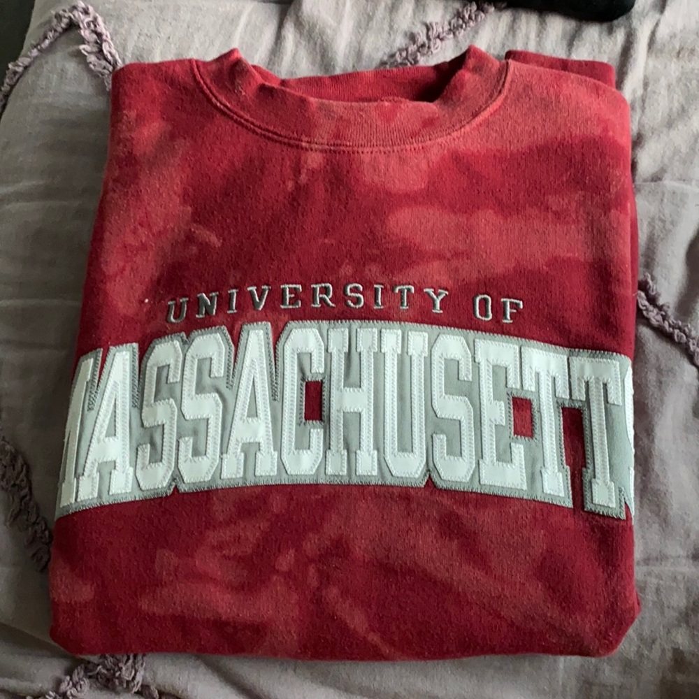 University of Massachusetts UMASS sweatshirt